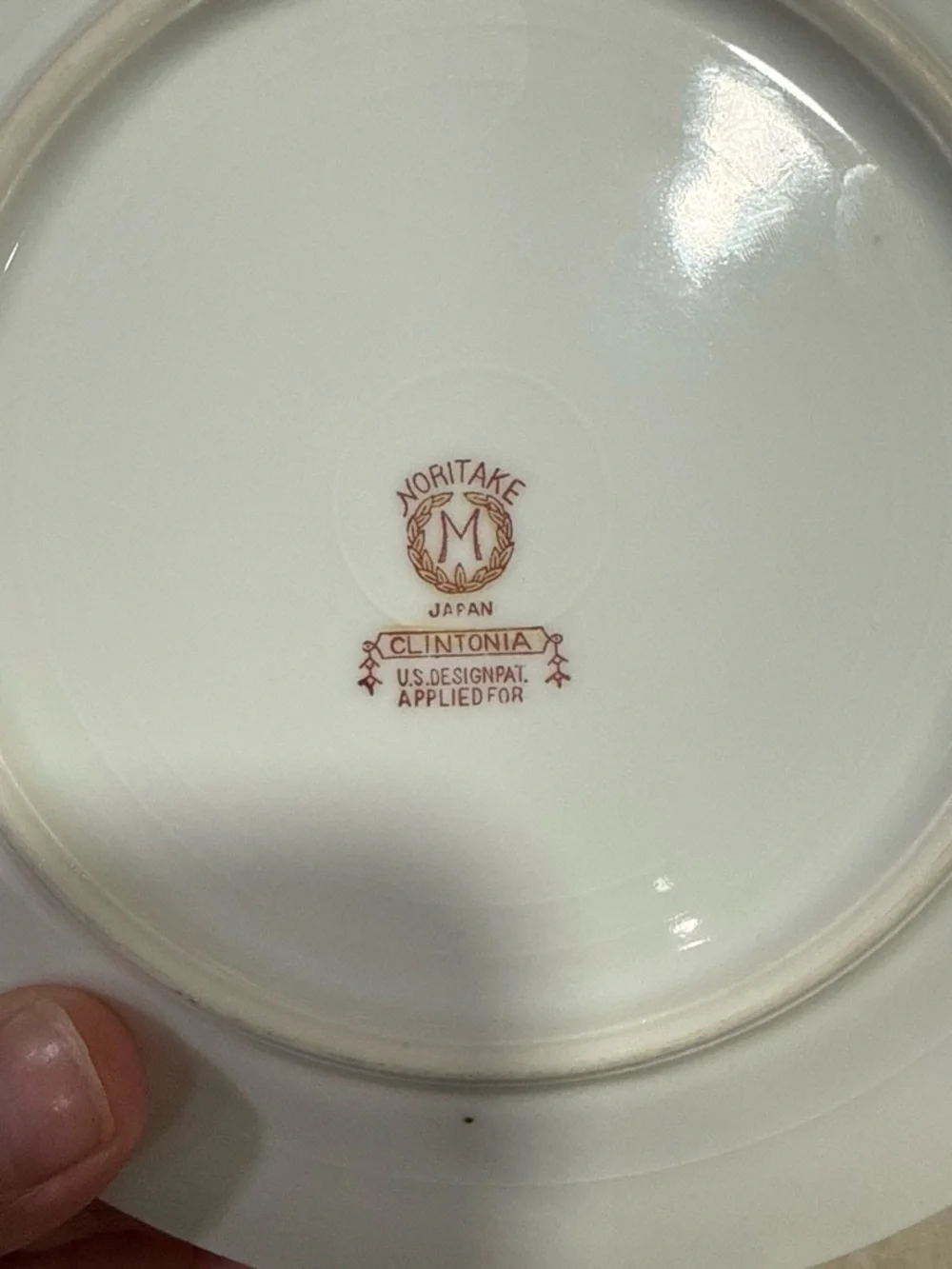 Noritake Cream, Green and Gold Floral Porcelain Dinner Set